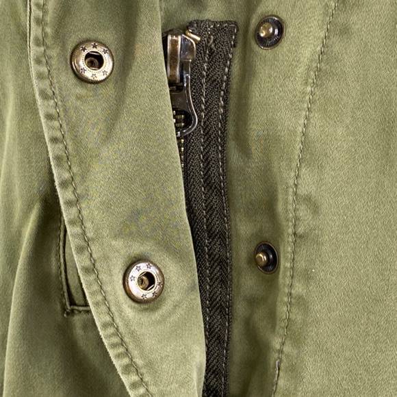 Forever 21 Army Green Utility Vest Studded Pockets Zip Snap Boho Womens Size S - Picture 4 of 9